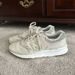 *Rare* New Balance 997H like new